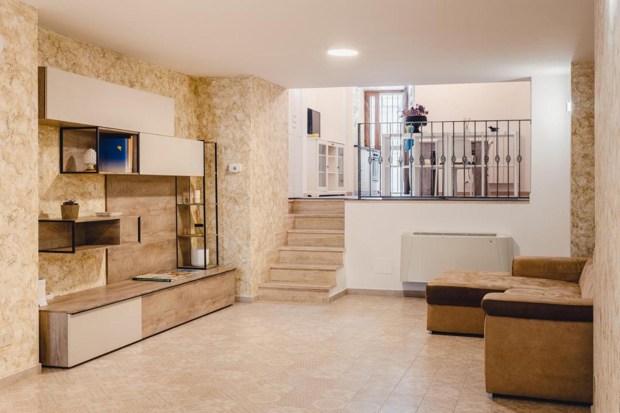 Convivo Apartment Palazzo Galateo Lecce Exterior photo